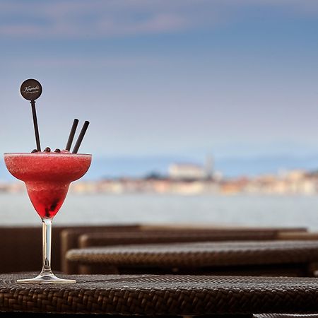 Kempinski Hotel Adriatic Istria Croatia Savudrija Esterno foto A strawberry margarita